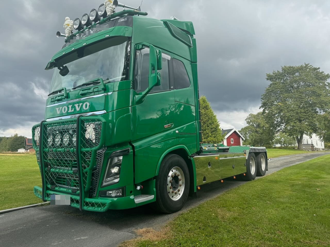Volvo FH16 - משאית הרמת וו: תמונה 1 Volvo FH16 - משאית הרמת וו: תמונה 1