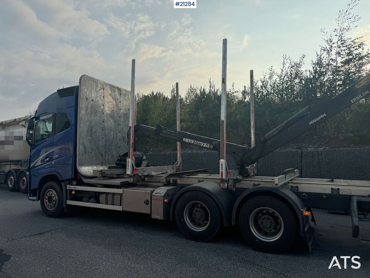 Volvo FH750 - משאית עץ, משאית מנוף: תמונה 2 Volvo FH750 - משאית עץ, משאית מנוף: תמונה 2
