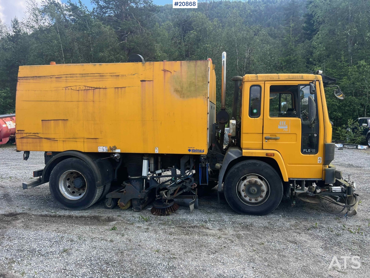 Volvo FL616 - מטאטא כבישים: תמונה 5 Volvo FL616 - מטאטא כבישים: תמונה 5