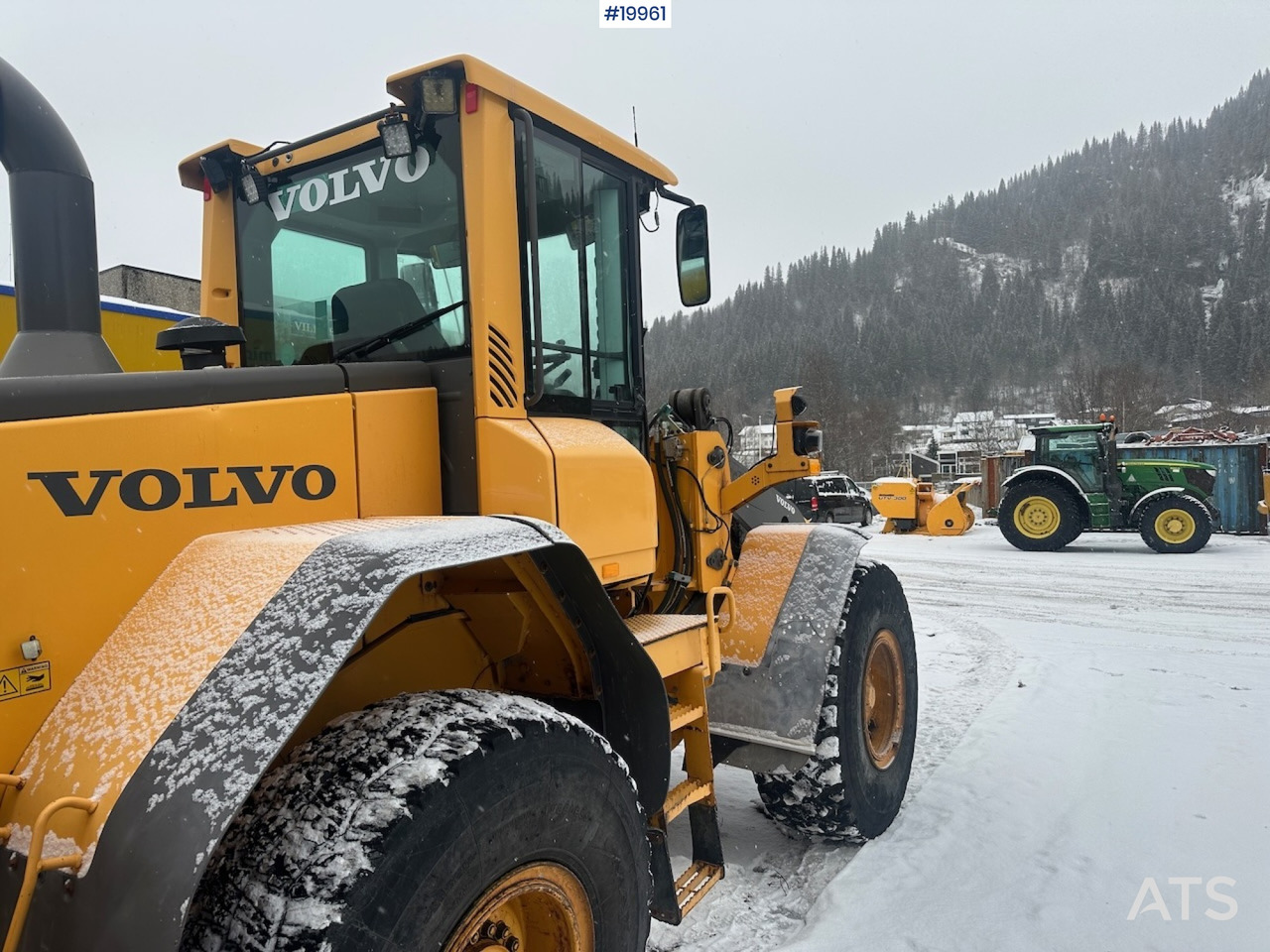 Volvo L90F - מעמיס גלגלים: תמונה 4 Volvo L90F - מעמיס גלגלים: תמונה 4