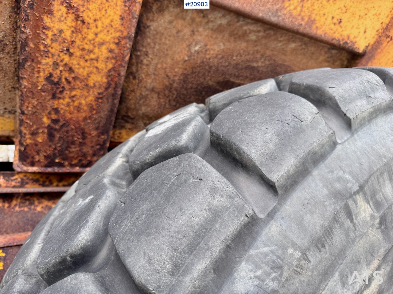 Yokohama RB31- 20.5R25 - חבילת גלגלים וצמיגים עבור מכונת בנייה: תמונה 3 Yokohama RB31- 20.5R25 - חבילת גלגלים וצמיגים עבור מכונת בנייה: תמונה 3