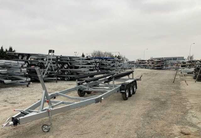 Boro Przyczepa PODŁODZIOWA 7,80M! - נגרר לסירה: תמונה 2 Boro Przyczepa PODŁODZIOWA 7,80M! - נגרר לסירה: תמונה 2