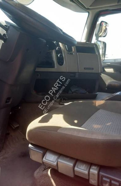 Renault Premium 380.19 DXI - משאית תיבה: תמונה 4 Renault Premium 380.19 DXI - משאית תיבה: תמונה 4