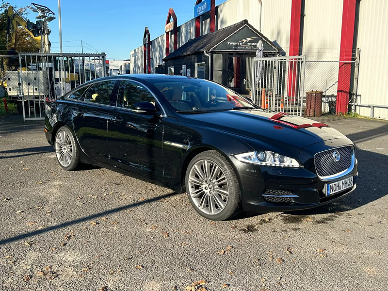 Jaguar XJ 3.0 V6D 275 PK /AUTOM / PANO DAK / VOL LEDER / MERIDAN / EXPORT PRICE - סדאן: תמונה 1 Jaguar XJ 3.0 V6D 275 PK /AUTOM / PANO DAK / VOL LEDER / MERIDAN / EXPORT PRICE - סדאן: תמונה 1