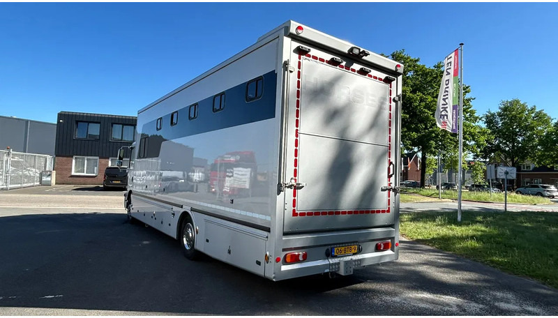 MAN TGM 15.250 5 horses and living brand Krismar - משאית סוסים: תמונה 2 MAN TGM 15.250 5 horses and living brand Krismar - משאית סוסים: תמונה 2