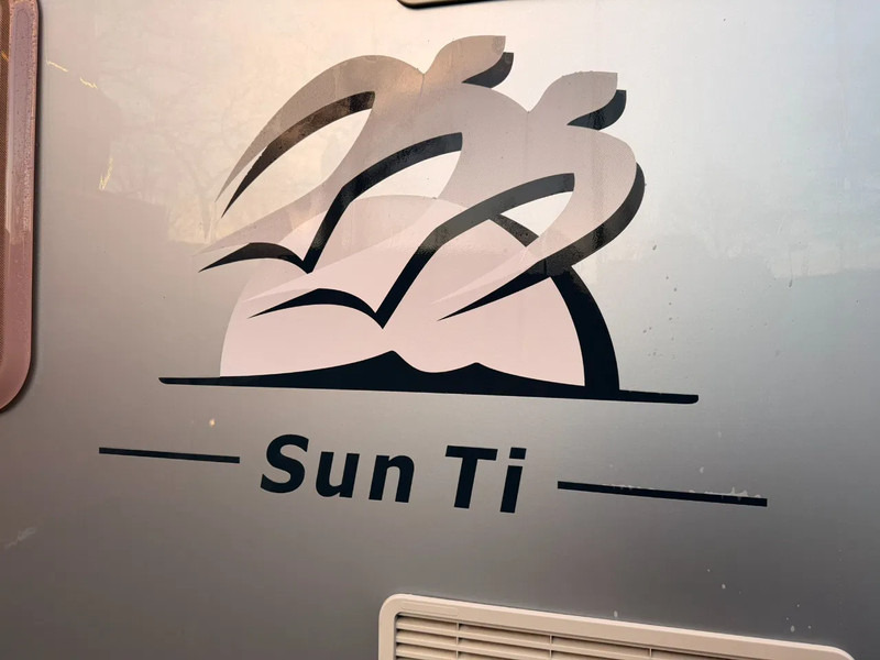 Renault KED Halfintregaal SUN TI - רכב ממונע חצי-משולב: תמונה 4 Renault KED Halfintregaal SUN TI - רכב ממונע חצי-משולב: תמונה 4