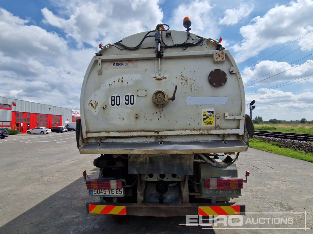2002 Mercedes Axor 1829 - מטאטא כבישים: תמונה 4 2002 Mercedes Axor 1829 - מטאטא כבישים: תמונה 4