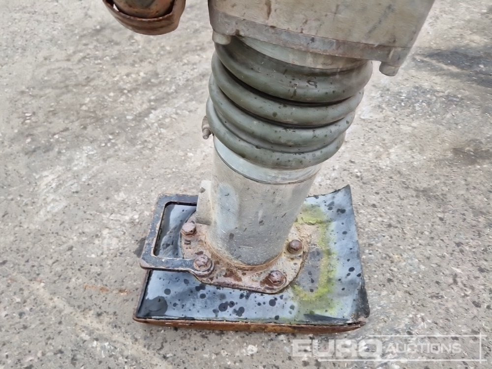 2010 Wacker Neuson BS50-2 - מכונת אספלט: תמונה 5 2010 Wacker Neuson BS50-2 - מכונת אספלט: תמונה 5