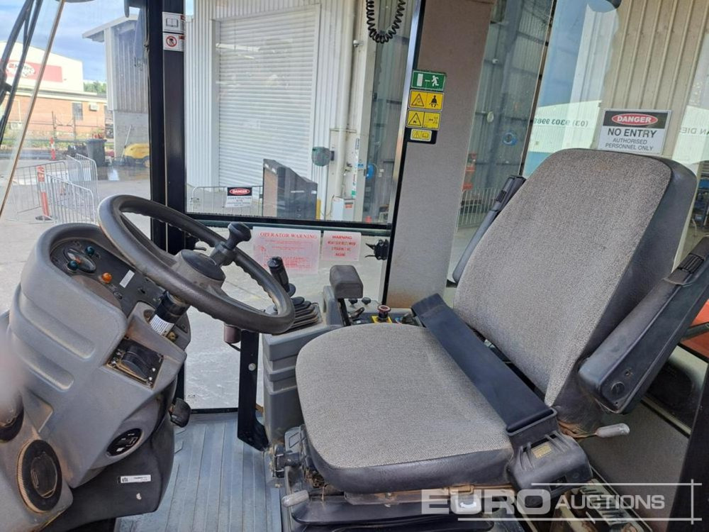2011 CAT CS74 - רולר: תמונה 4 2011 CAT CS74 - רולר: תמונה 4