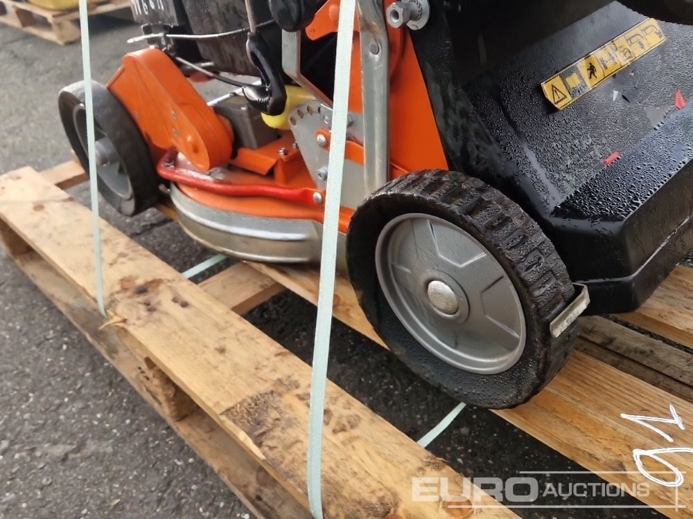 2011 Husqvarna WC 48 Se Walk Behind Petrol Lawnmower - ציוד בנייה: תמונה 5 2011 Husqvarna WC 48 Se Walk Behind Petrol Lawnmower - ציוד בנייה: תמונה 5