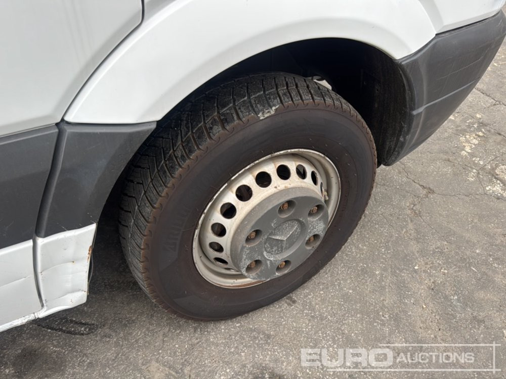 כלי רכב מסחרי מזהיר 2013 Mercedes-Benz 513 CDI: תמונה 12