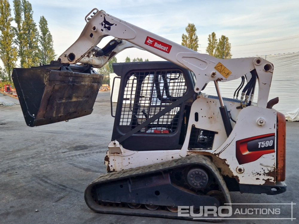 2014 Bobcat T590 - מעמיס היגוי החלקה: תמונה 1 2014 Bobcat T590 - מעמיס היגוי החלקה: תמונה 1