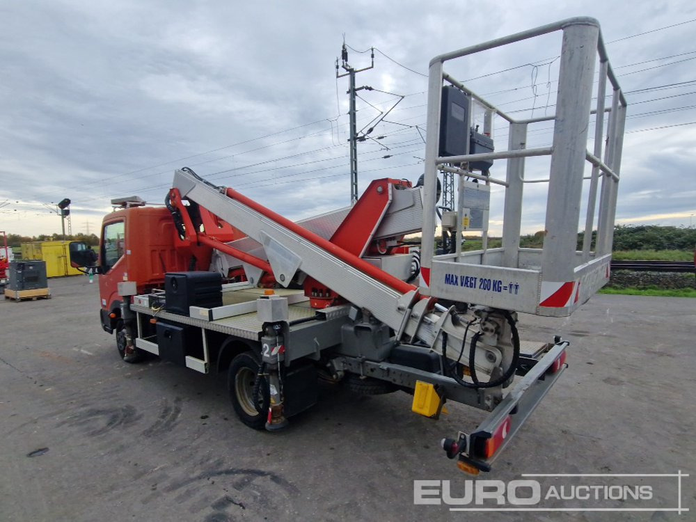 2014 Nissan Cabstar 35.12 - פלטפורמה אווירית מותקנת על משאית: תמונה 3 2014 Nissan Cabstar 35.12 - פלטפורמה אווירית מותקנת על משאית: תמונה 3