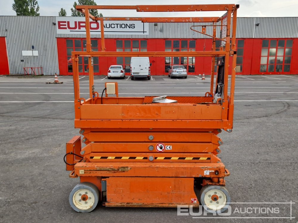 2014 SkyJack SJ111-3219 - פלטפורמה אווירית: תמונה 5 2014 SkyJack SJ111-3219 - פלטפורמה אווירית: תמונה 5