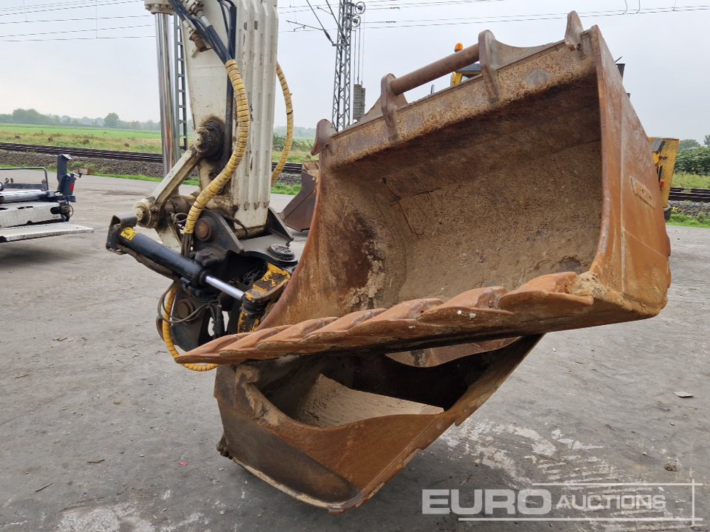 מחפר סורק 2015 Volvo EC220EL: תמונה 18