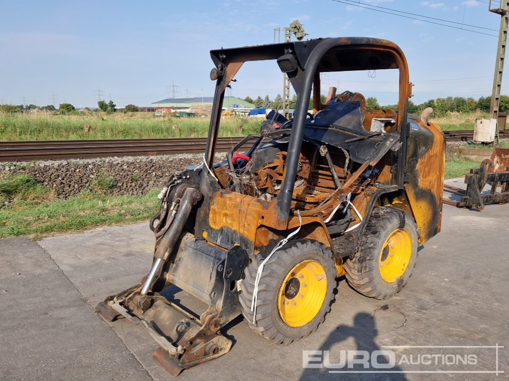 2016 JCB 155 - מעמיס היגוי החלקה: תמונה 1 2016 JCB 155 - מעמיס היגוי החלקה: תמונה 1