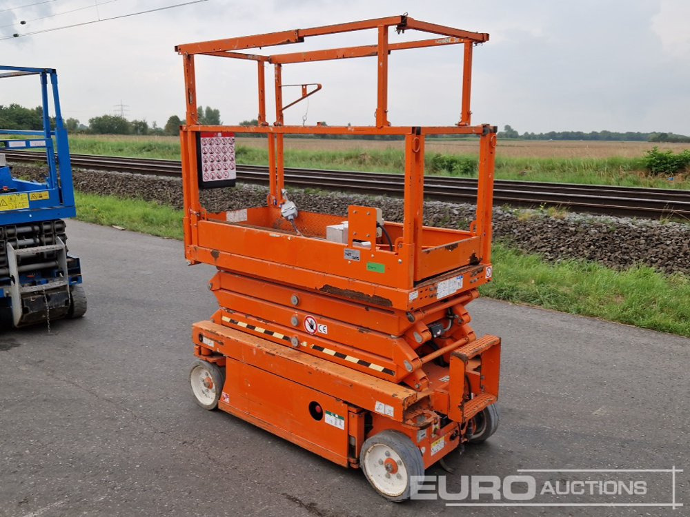 2016 SkyJack SJ111-3219 - פלטפורמה אווירית: תמונה 3 2016 SkyJack SJ111-3219 - פלטפורמה אווירית: תמונה 3
