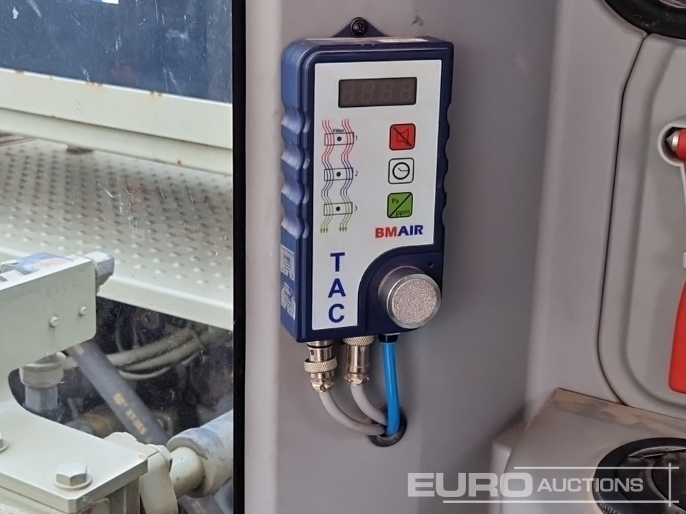 מחפר סורק 2017 CAT 330FL: תמונה 42