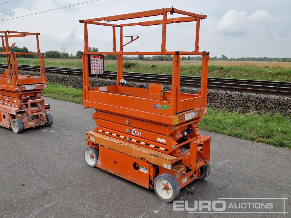 2017 SkyJack SJ111-3219 - פלטפורמה אווירית: תמונה 3 2017 SkyJack SJ111-3219 - פלטפורמה אווירית: תמונה 3