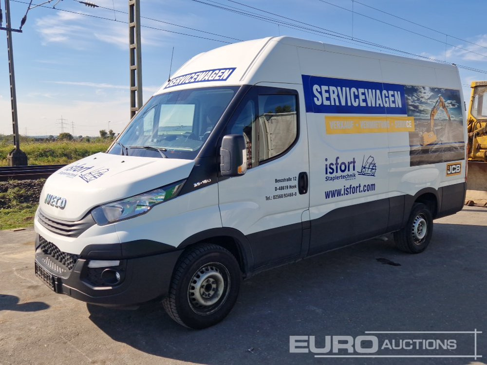 2019 Iveco Daily - כלי רכב מסחרי עם לוח: תמונה 1 2019 Iveco Daily - כלי רכב מסחרי עם לוח: תמונה 1