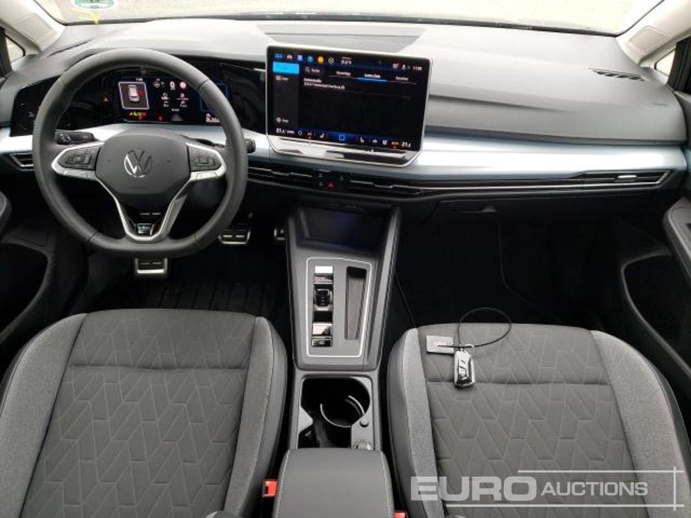 2025 Volkswagen Golf - מכונית: תמונה 3 2025 Volkswagen Golf - מכונית: תמונה 3