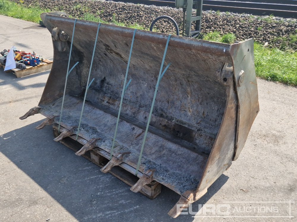 4in1 Bucket to suit Volvo - דלי: תמונה 1 4in1 Bucket to suit Volvo - דלי: תמונה 1