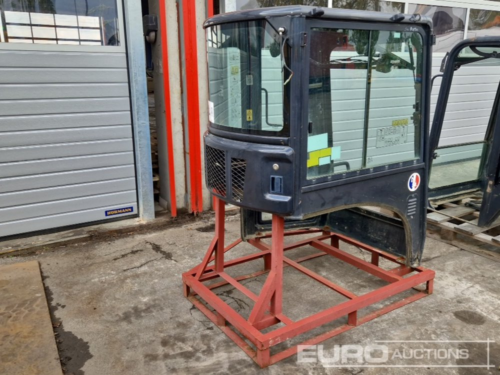 Cabin to suit Yanmar Excavator - חלקי חילוף עבור מחפר: תמונה 3 Cabin to suit Yanmar Excavator - חלקי חילוף עבור מחפר: תמונה 3