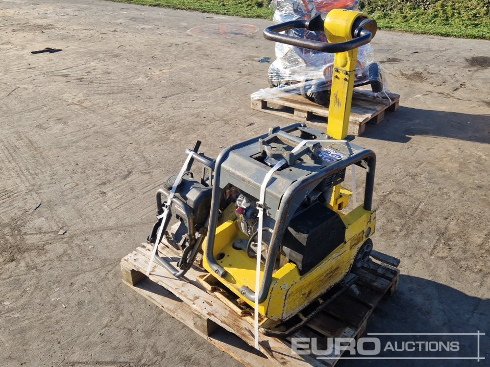 Compaction Plates (2 of) - ציוד בנייה: תמונה 2 Compaction Plates (2 of) - ציוד בנייה: תמונה 2