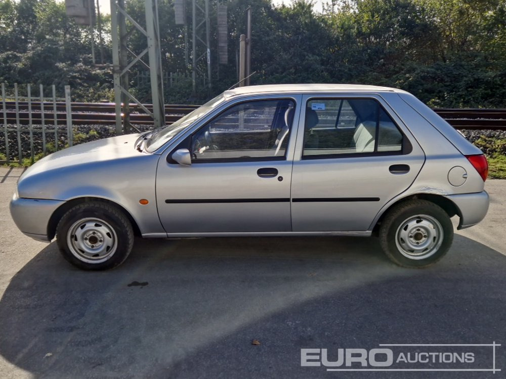 Ford Fiesta - מכונית: תמונה 2 Ford Fiesta - מכונית: תמונה 2
