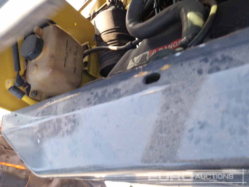 מעמיס היגוי החלקה Gehl SL3825: תמונה 13
