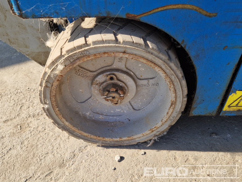 פלטפורמה אווירית Genie GS-1930: תמונה 8