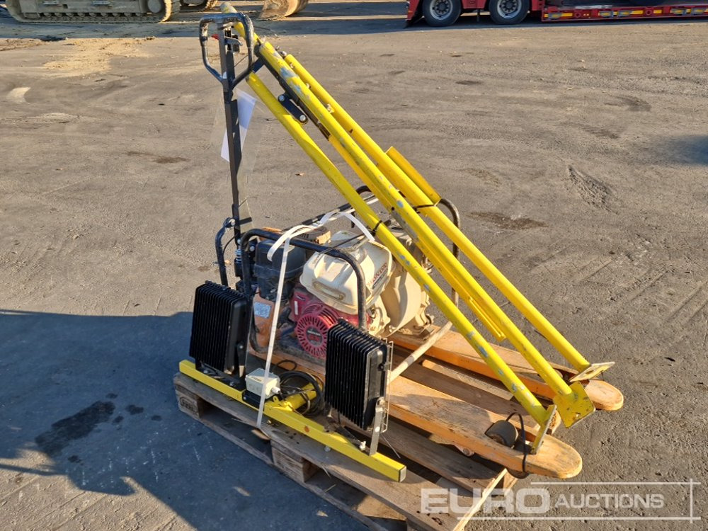 Honda WT30X - ציוד בנייה: תמונה 1 Honda WT30X - ציוד בנייה: תמונה 1