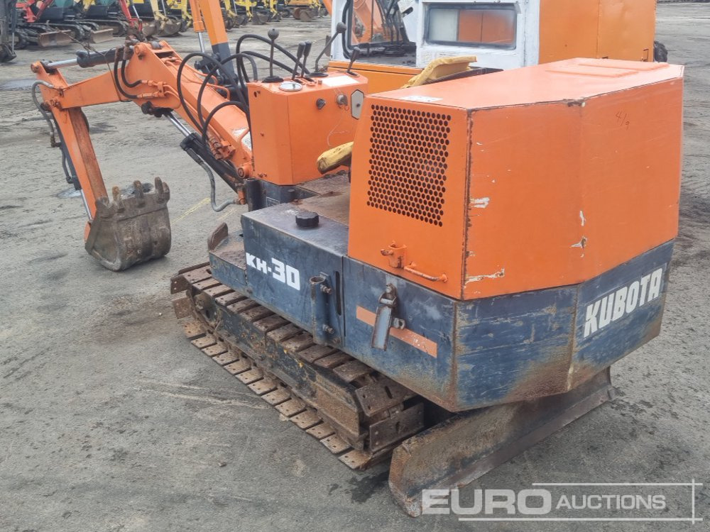 Kubota KH-030 - מיני מחפר: תמונה 3 Kubota KH-030 - מיני מחפר: תמונה 3