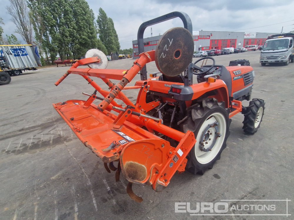 Kubota T22 - טרקטור קומפקטי: תמונה 3 Kubota T22 - טרקטור קומפקטי: תמונה 3