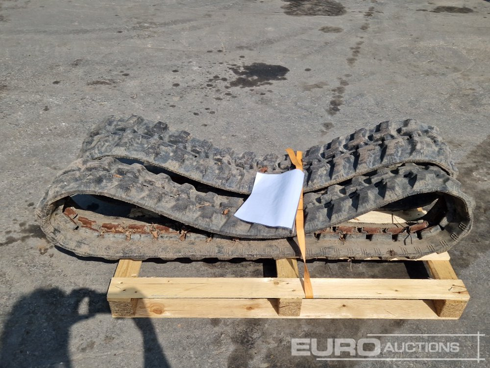 Pallet of Rubber Tracks to sut Terex 3 Ton Digger - רצועה עבור מכונת בנייה: תמונה 5 Pallet of Rubber Tracks to sut Terex 3 Ton Digger - רצועה עבור מכונת בנייה: תמונה 5