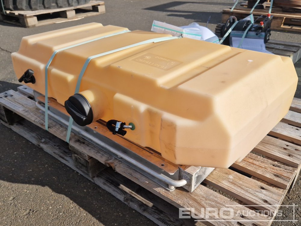 Radiator + Fuel Tank to suit Atlas Copco XAS88KD - חלקי חילוף: תמונה 3 Radiator + Fuel Tank to suit Atlas Copco XAS88KD - חלקי חילוף: תמונה 3