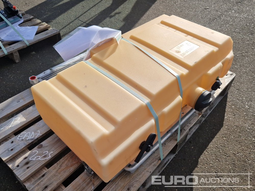 Radiator + Fuel Tank to suit Atlas Copco XAS88KD - חלקי חילוף: תמונה 2 Radiator + Fuel Tank to suit Atlas Copco XAS88KD - חלקי חילוף: תמונה 2