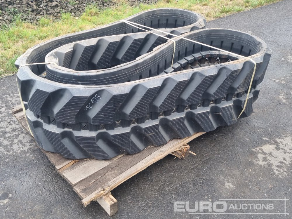 Rubber Track to suit Terex TC125 - רצועה עבור מכונת בנייה: תמונה 1 Rubber Track to suit Terex TC125 - רצועה עבור מכונת בנייה: תמונה 1