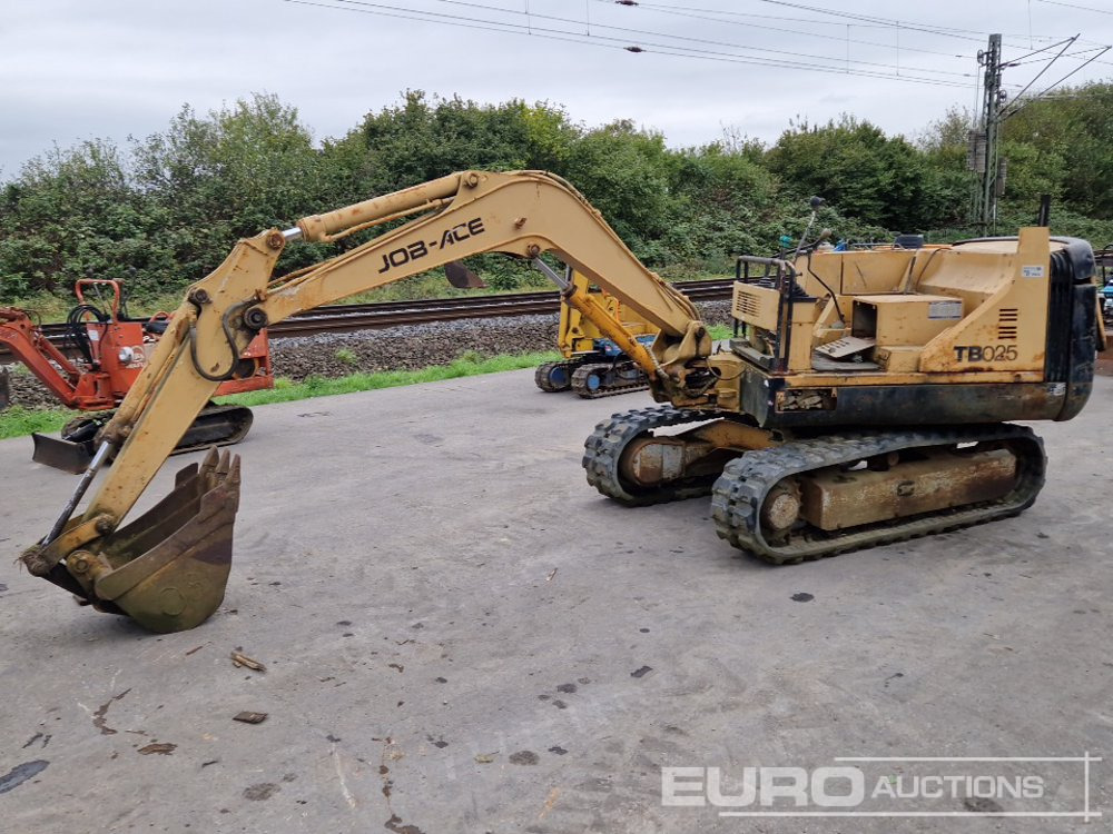 Takeuchi TB025 - מיני מחפר: תמונה 1 Takeuchi TB025 - מיני מחפר: תמונה 1