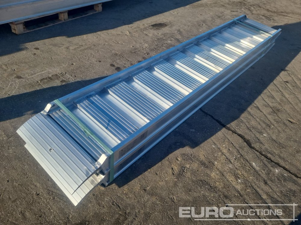 Unused 148.30L Aluminium Loading Rampes (2 of) 9000kg Capacity, 3000mm Length - רמפת העמסה: תמונה 3 Unused 148.30L Aluminium Loading Rampes (2 of) 9000kg Capacity, 3000mm Length - רמפת העמסה: תמונה 3