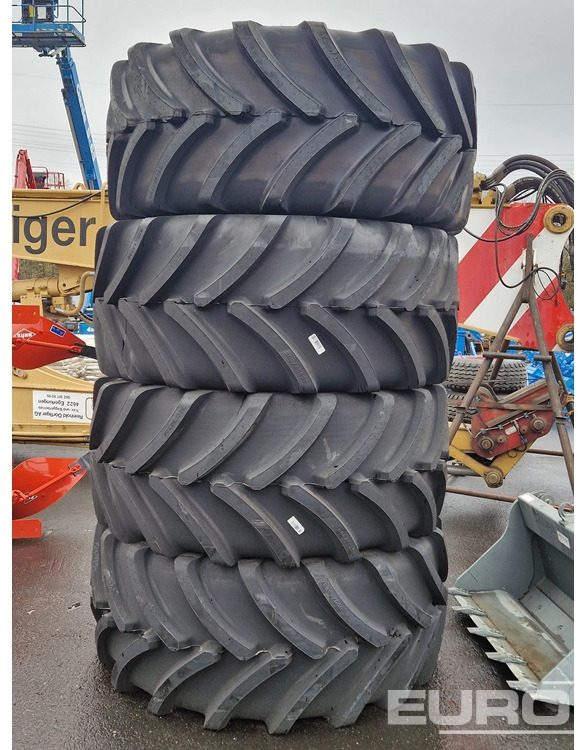 Unused Firestone 800/65R32 Tyres (4 of) - צמיג: תמונה 1 Unused Firestone 800/65R32 Tyres (4 of) - צמיג: תמונה 1