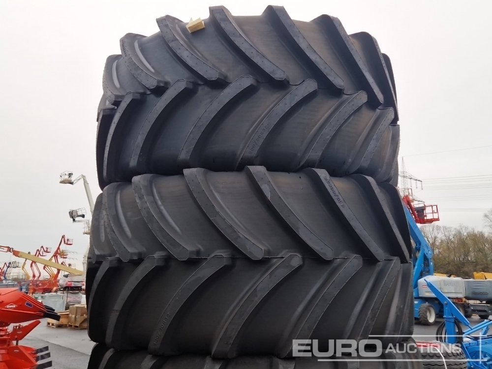 Unused Firestone 900/60R32 Tyres (4 of) - צמיג: תמונה 2 Unused Firestone 900/60R32 Tyres (4 of) - צמיג: תמונה 2