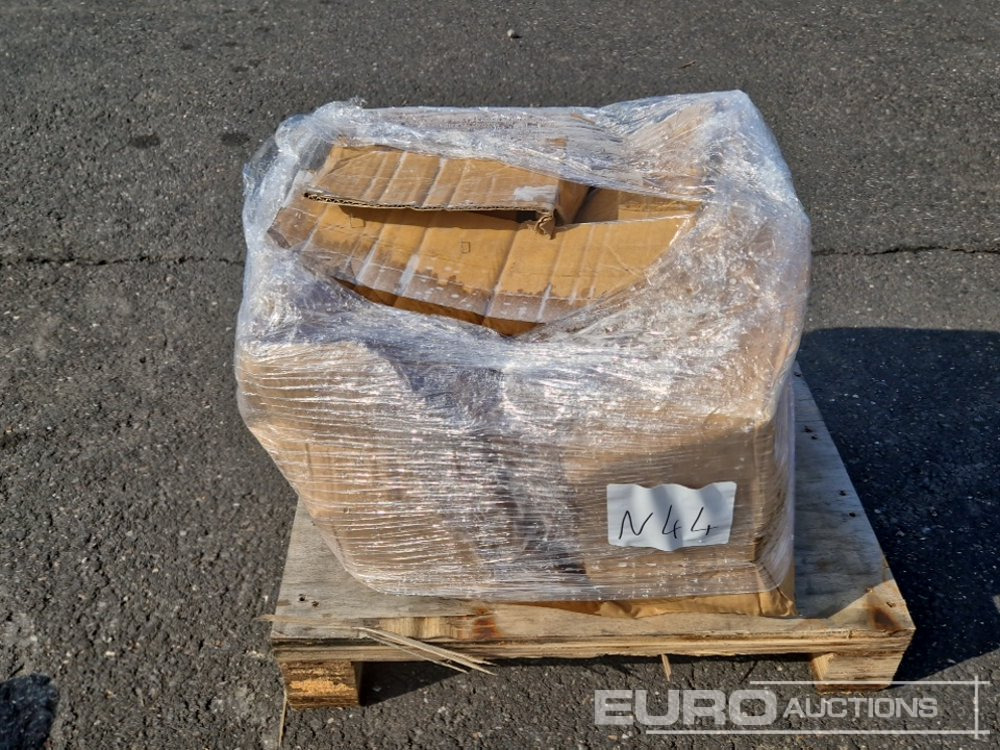 Unused Sauter Front PTO Kit, 1000RPM, 110kW / 150HP, 6 Spline, 1-3/8" Shaft, Counterclockwise Rotation to suit John Deere 6090M, 6100M, 6110M, 6120M, 6130M, 6140M - מכונה חקלאית: תמונה 2 Unused Sauter Front PTO Kit, 1000RPM, 110kW / 150HP, 6 Spline, 1-3/8" Shaft, Counterclockwise Rotation to suit John Deere 6090M, 6100M, 6110M, 6120M, 6130M, 6140M - מכונה חקלאית: תמונה 2