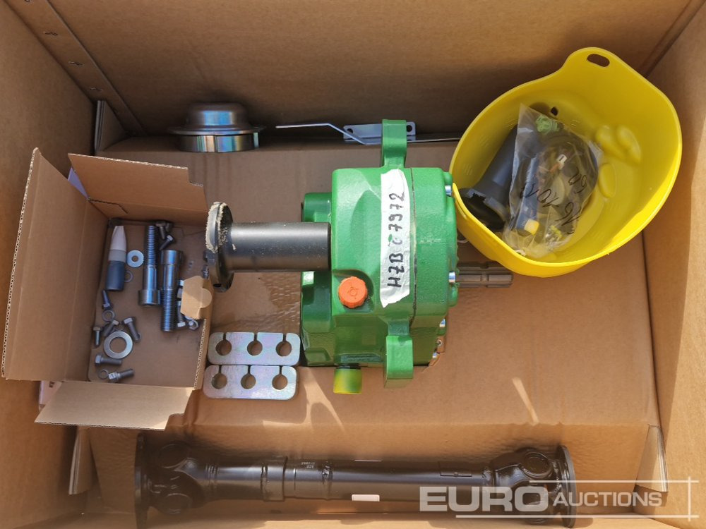 Unused Sauter Front PTO Kit, 1000RPM, 110kW / 150HP, 6 Spline, 1-3/8" Shaft, Counterclockwise Rotation to suit John Deere 6135M, 6145M, 6155M, 6175M, 6195M - מכונה חקלאית: תמונה 1 Unused Sauter Front PTO Kit, 1000RPM, 110kW / 150HP, 6 Spline, 1-3/8" Shaft, Counterclockwise Rotation to suit John Deere 6135M, 6145M, 6155M, 6175M, 6195M - מכונה חקלאית: תמונה 1