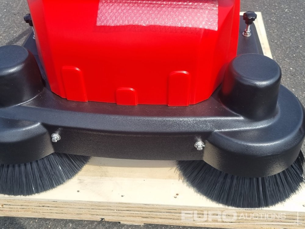 Unused Walk Behind Sweeper - מטאטא תעשייתי: תמונה 5 Unused Walk Behind Sweeper - מטאטא תעשייתי: תמונה 5