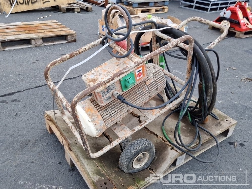 Wacker Neuson Frequency Converter + Concrete Poker - מכונת אספלט: תמונה 4 Wacker Neuson Frequency Converter + Concrete Poker - מכונת אספלט: תמונה 4