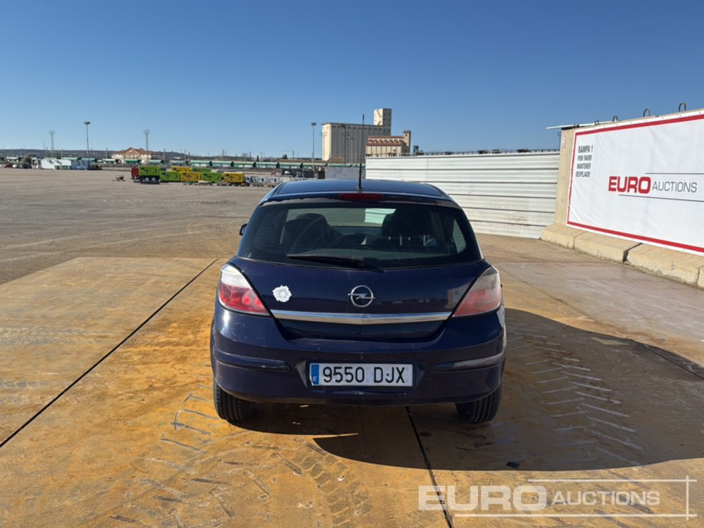 2005 Opel Astra - SUV: תמונה 4 2005 Opel Astra - SUV: תמונה 4