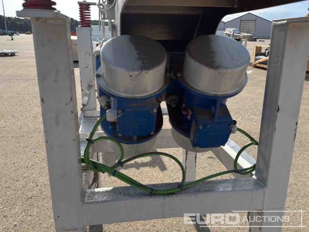 2005 Vibra FRU 32/3-DV - ציוד בנייה: תמונה 5 2005 Vibra FRU 32/3-DV - ציוד בנייה: תמונה 5