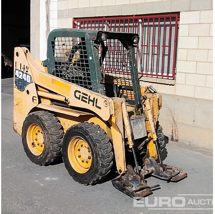 2006 Gehl SL4240 - מעמיס היגוי החלקה: תמונה 3 2006 Gehl SL4240 - מעמיס היגוי החלקה: תמונה 3