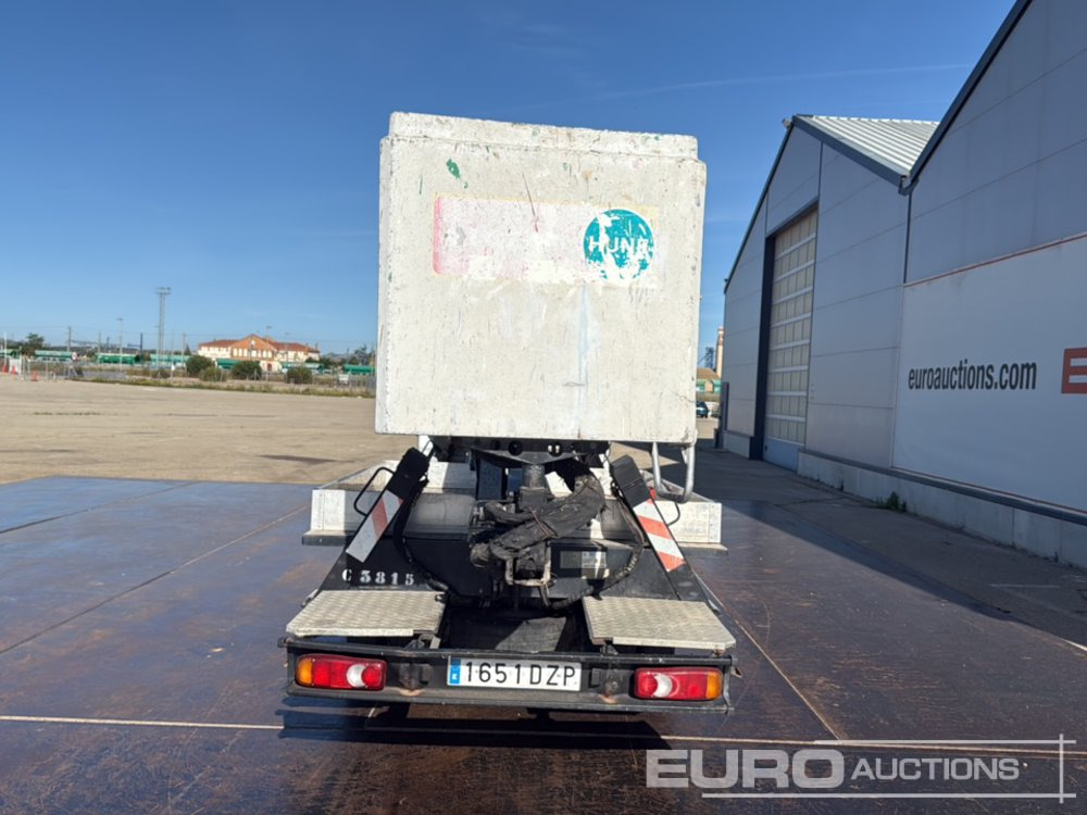 2006 Nissan Cabstar - פלטפורמה אווירית מותקנת על משאית: תמונה 4 2006 Nissan Cabstar - פלטפורמה אווירית מותקנת על משאית: תמונה 4